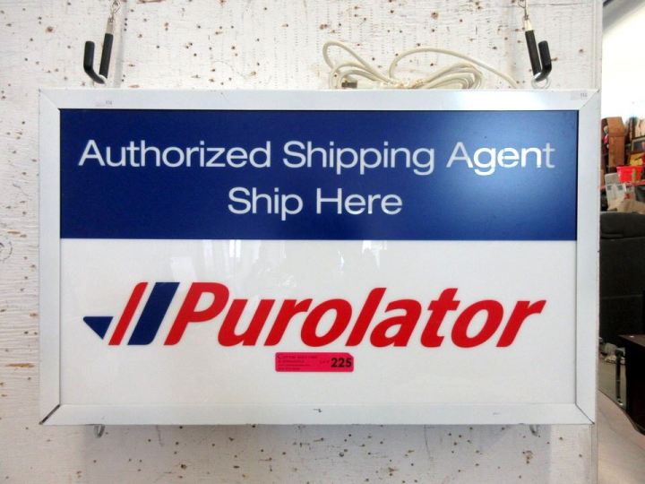 photo of Purolator shipping location sign